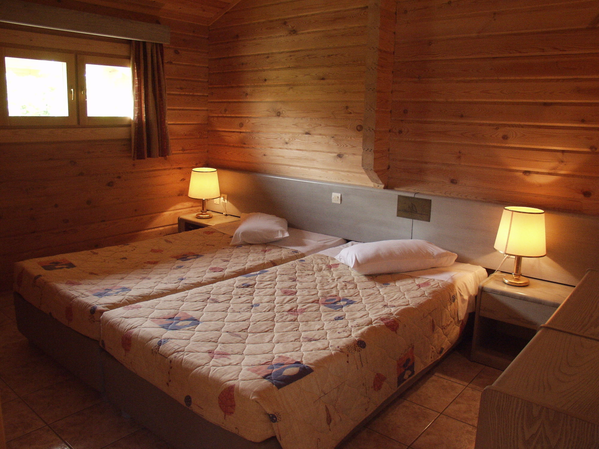 Sandys Studios Apartments And Log Villas Psalidi  Eksteriør bilde