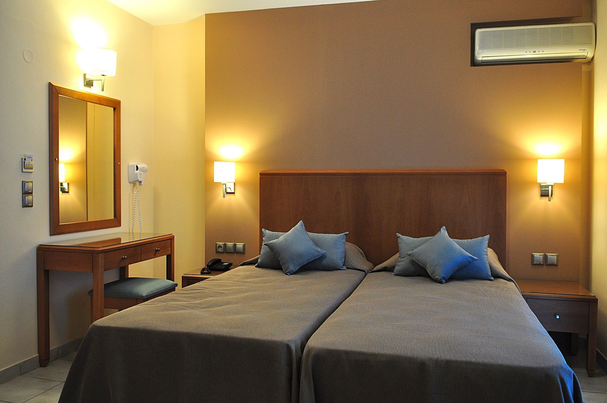 Sandys Studios Apartments And Log Villas Psalidi  Eksteriør bilde