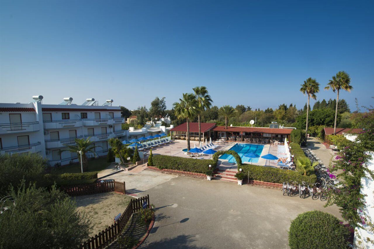 Sandys Studios Apartments And Log Villas Psalidi  Eksteriør bilde